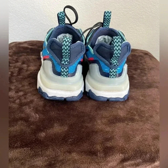 Nike react Vision shoes - Picture 5 of 7